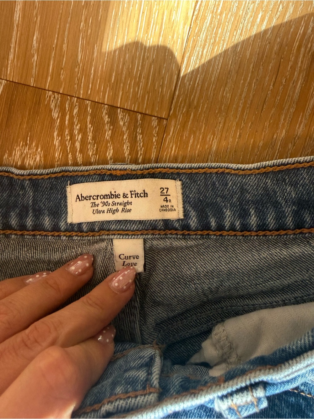 Abercrombie & Fitch Curve Love High Rise β90s Straight Jeans Size 27 - Picture 2 of 4